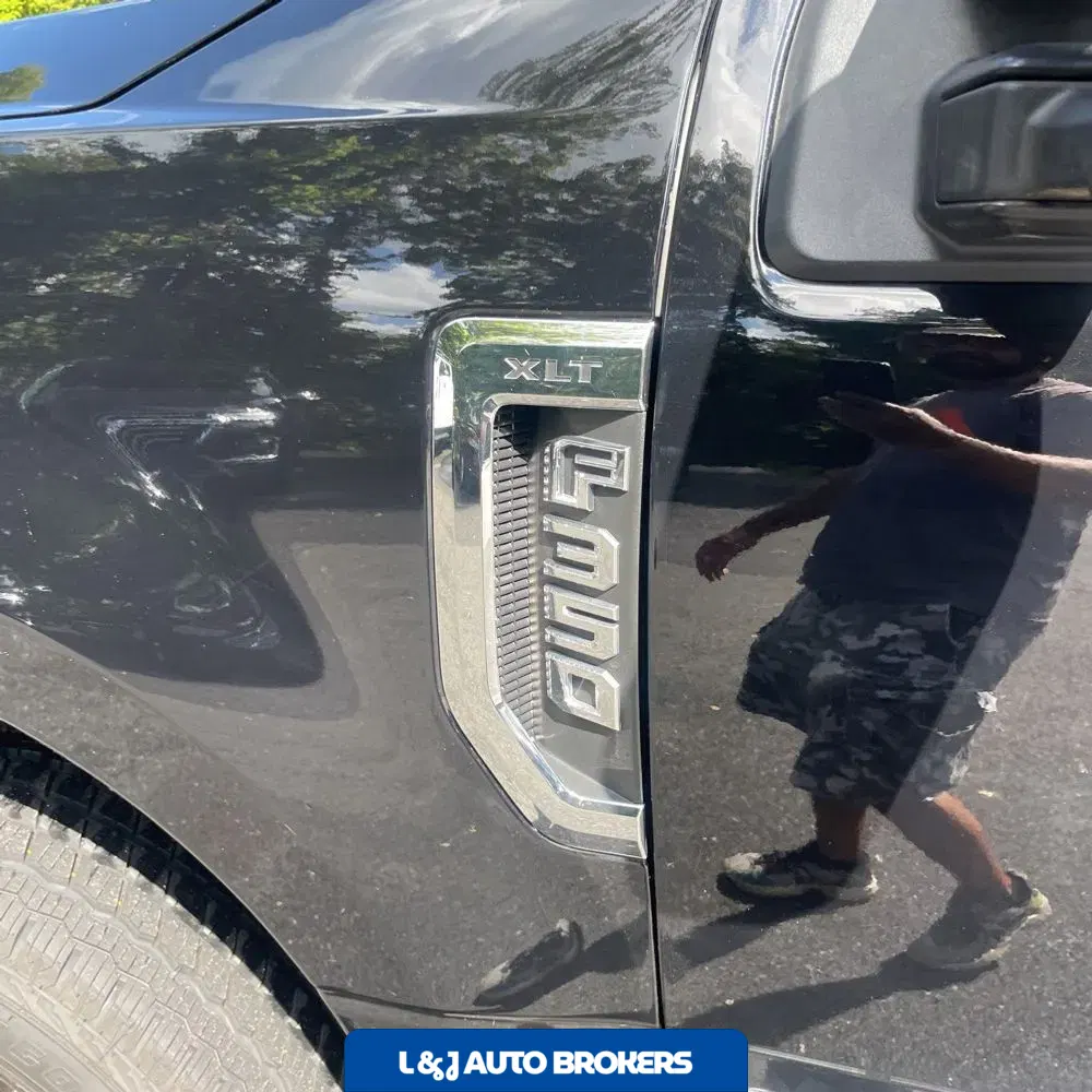 2022 Ford F-350 Super Duty XLT