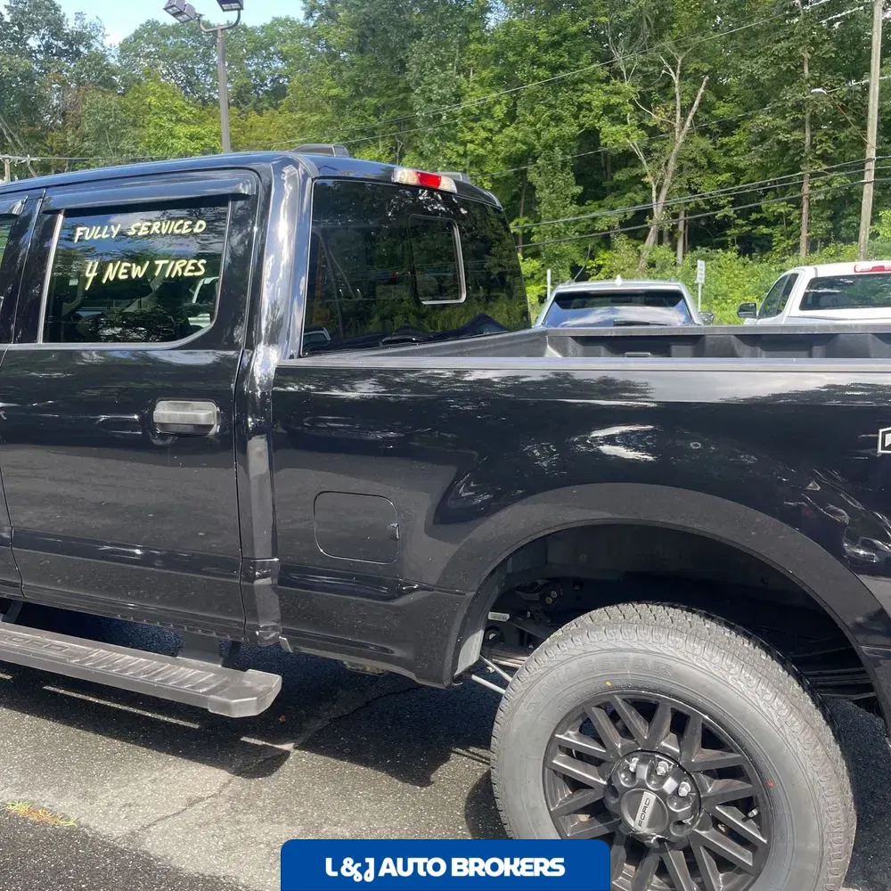 2022 Ford F-350 Super Duty XLT