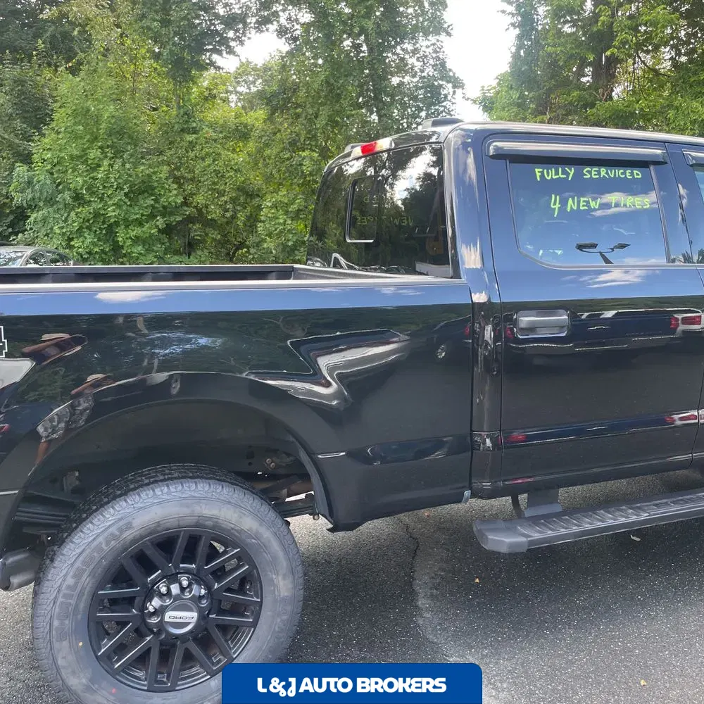 2022 Ford F-350 Super Duty XLT