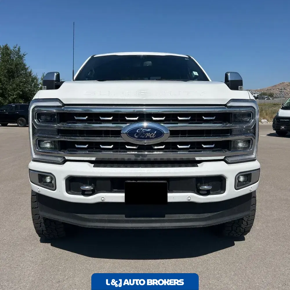 2023 Ford F350 S/D Platinum