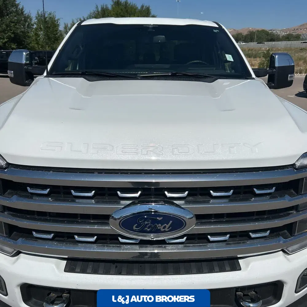 2023 Ford F350 S/D Platinum