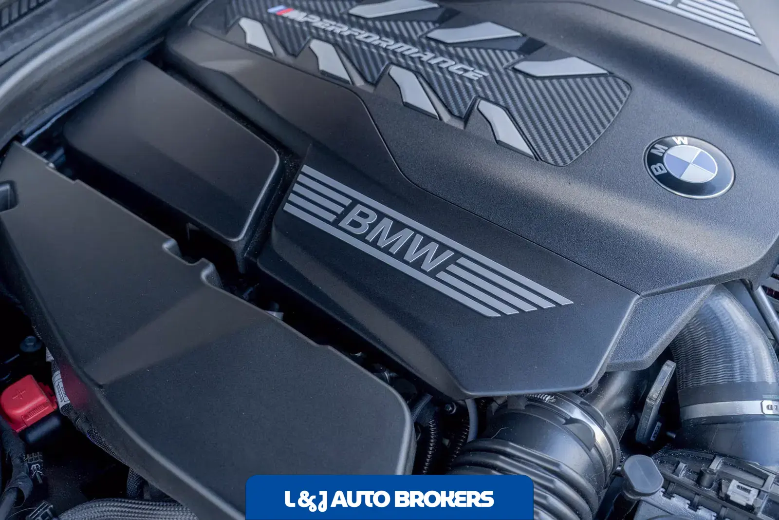 2022 BMW M550i xDrive xDrive