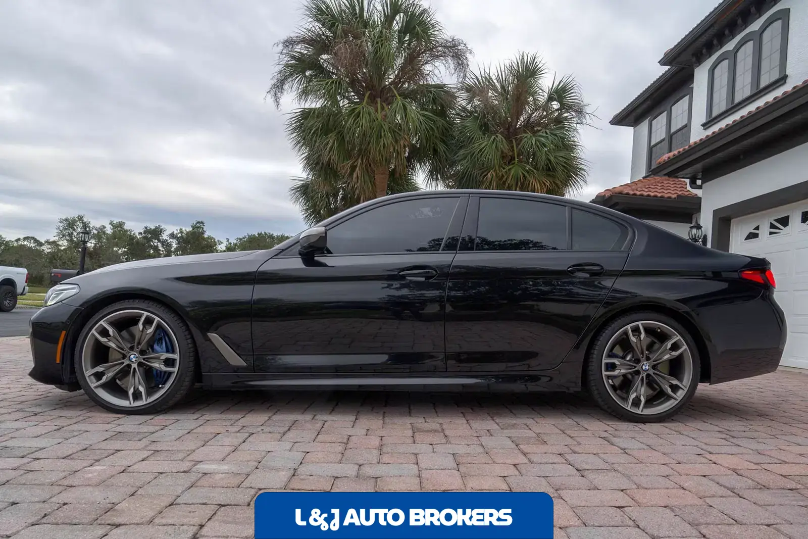 2022 BMW M550i xDrive xDrive