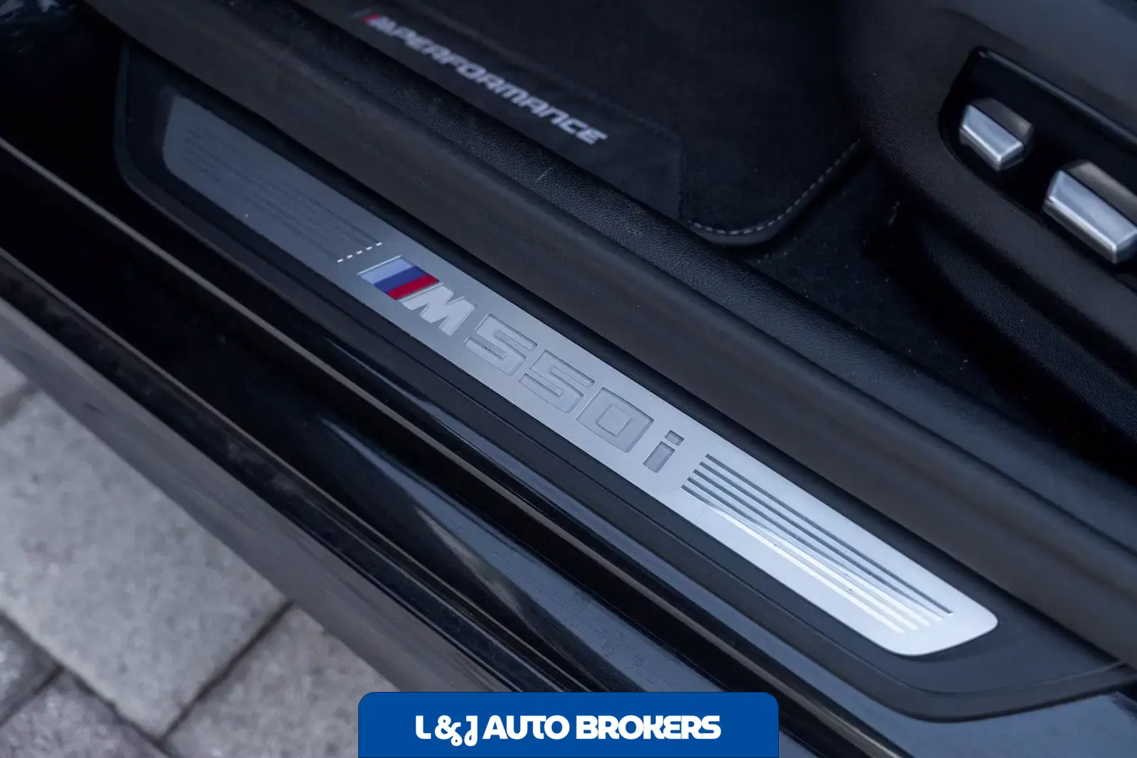 2022 BMW M550i xDrive xDrive