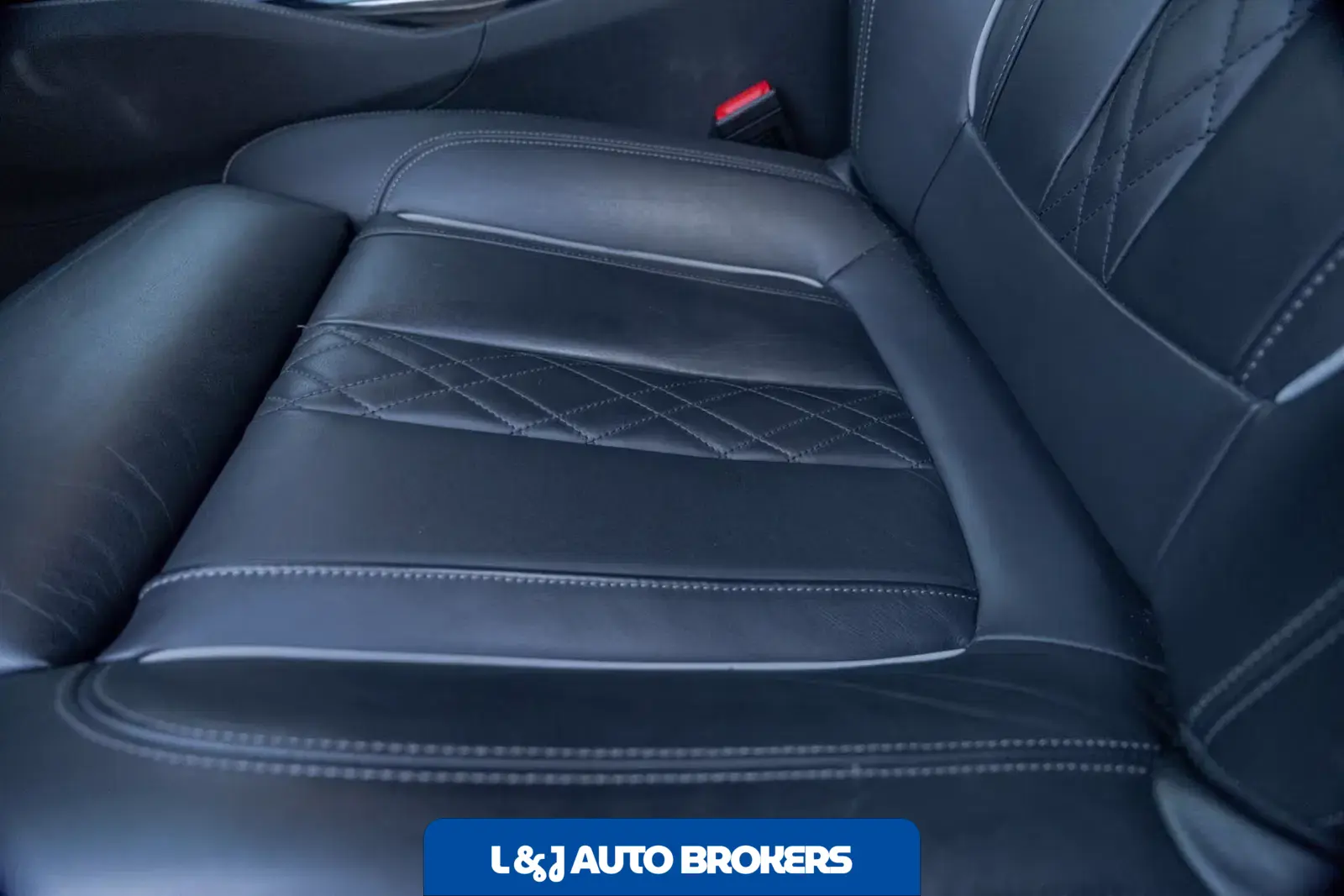 2022 BMW M550i xDrive xDrive
