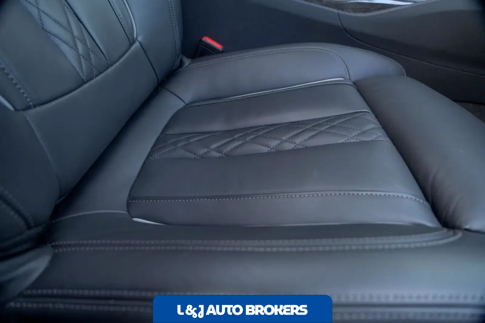 2022 BMW M550i xDrive xDrive