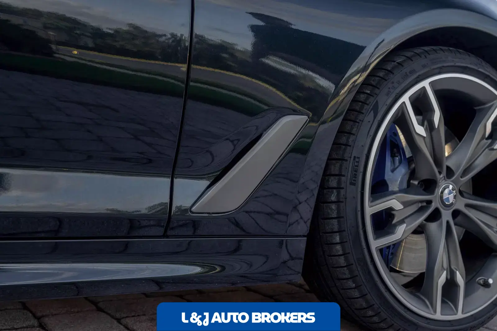 2022 BMW M550i xDrive xDrive
