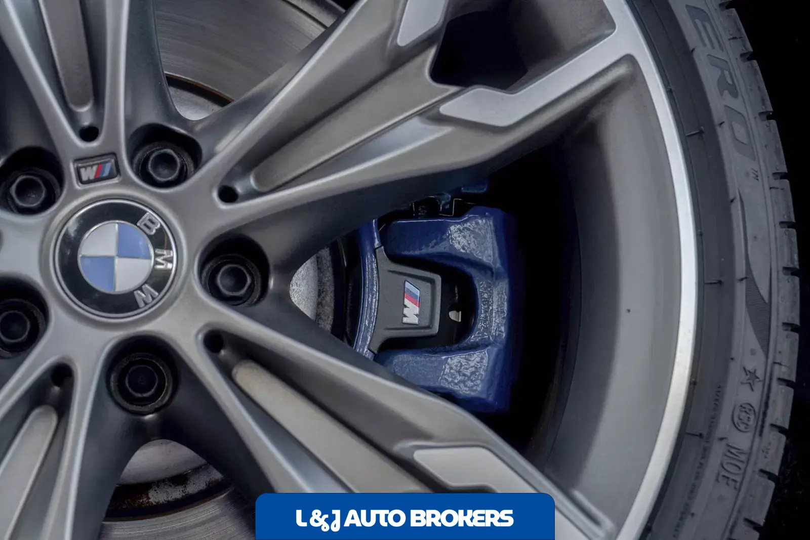 2022 BMW M550i xDrive xDrive
