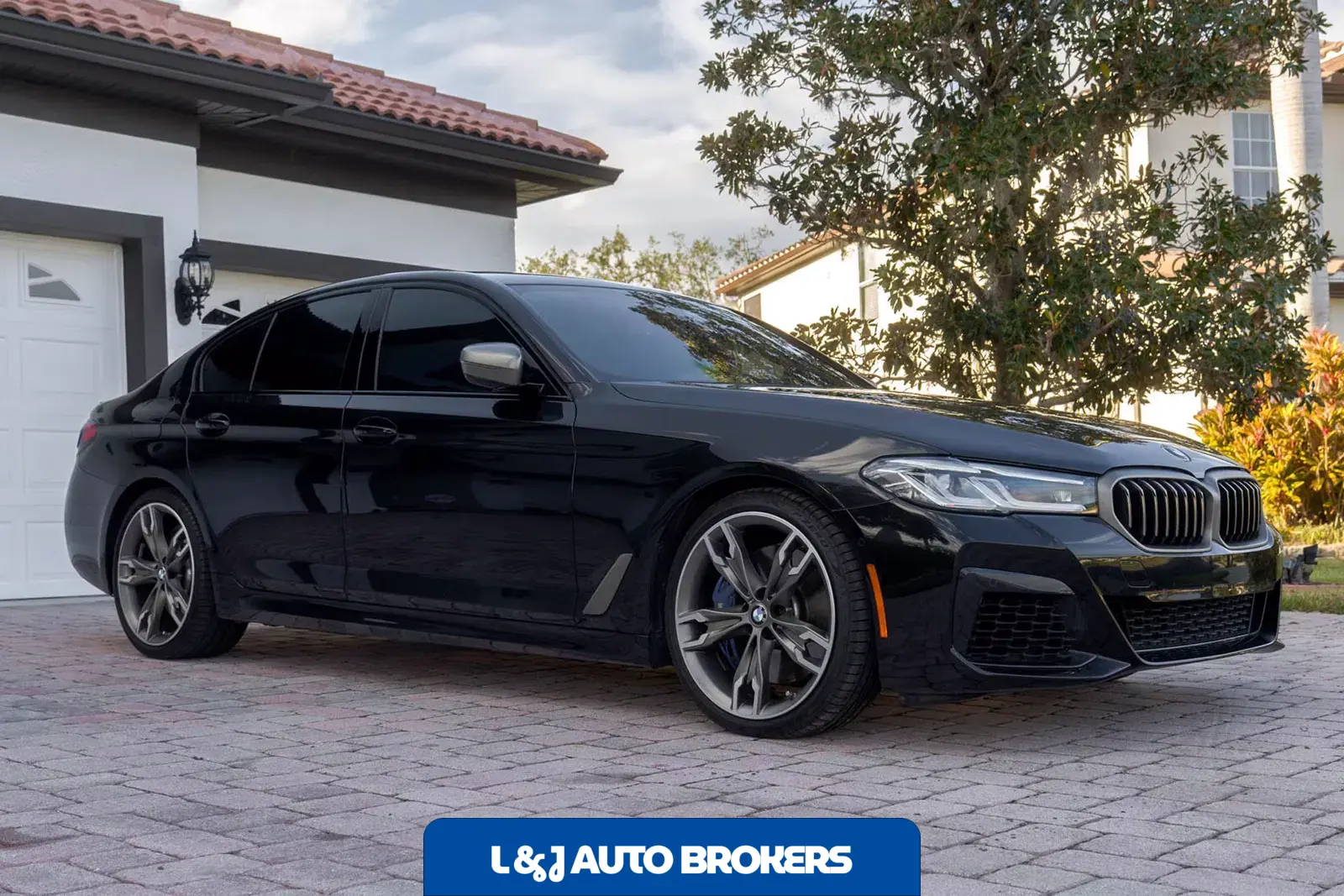 2022 BMW M550i xDrive xDrive