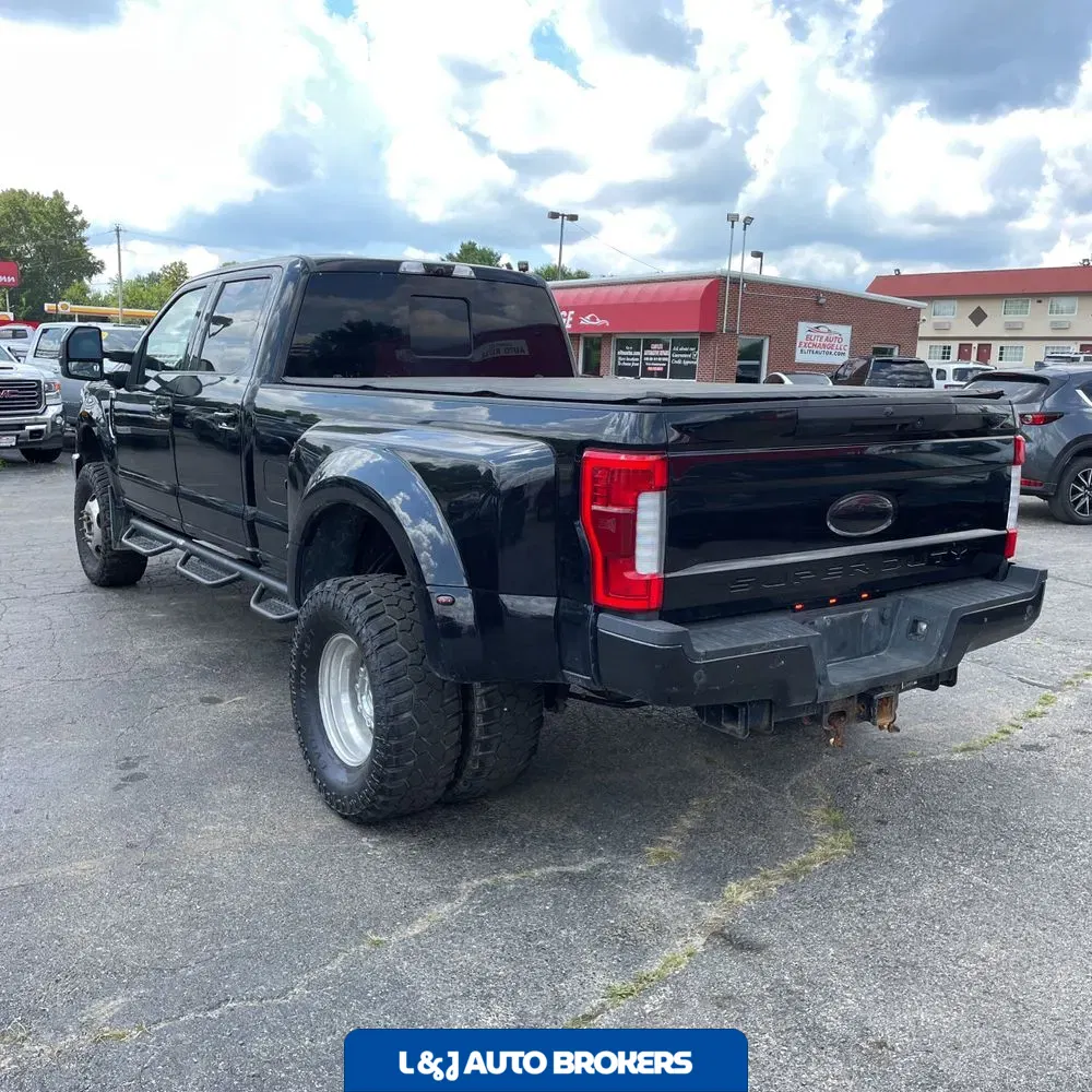 2019 Ford F350SD Lariat