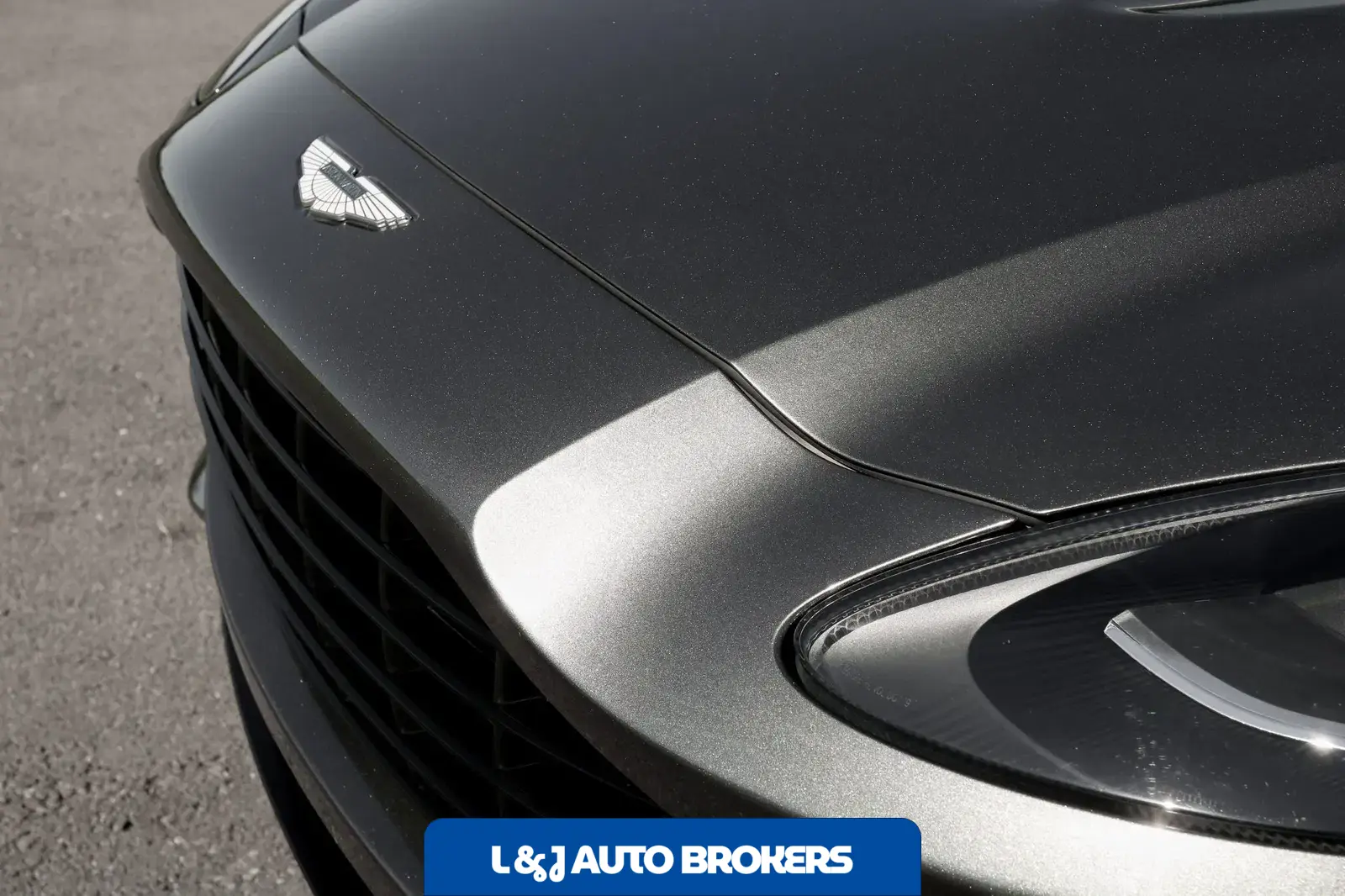 2021 Aston Martin DBX