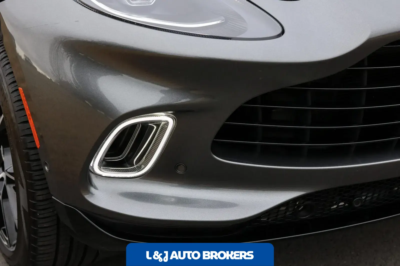 2021 Aston Martin DBX