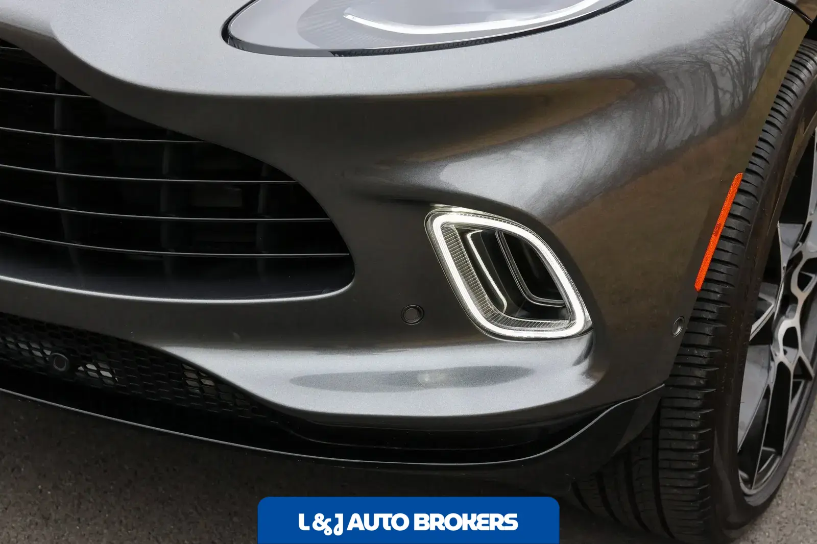 2021 Aston Martin DBX