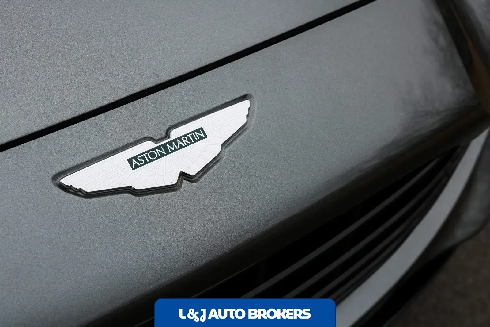 2021 Aston Martin DBX