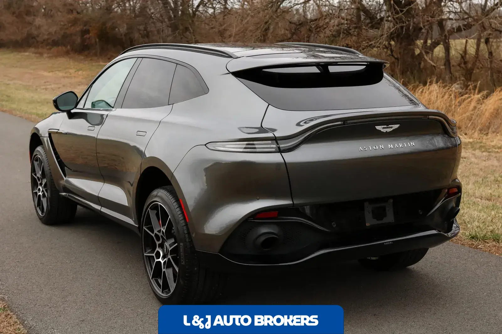 2021 Aston Martin DBX