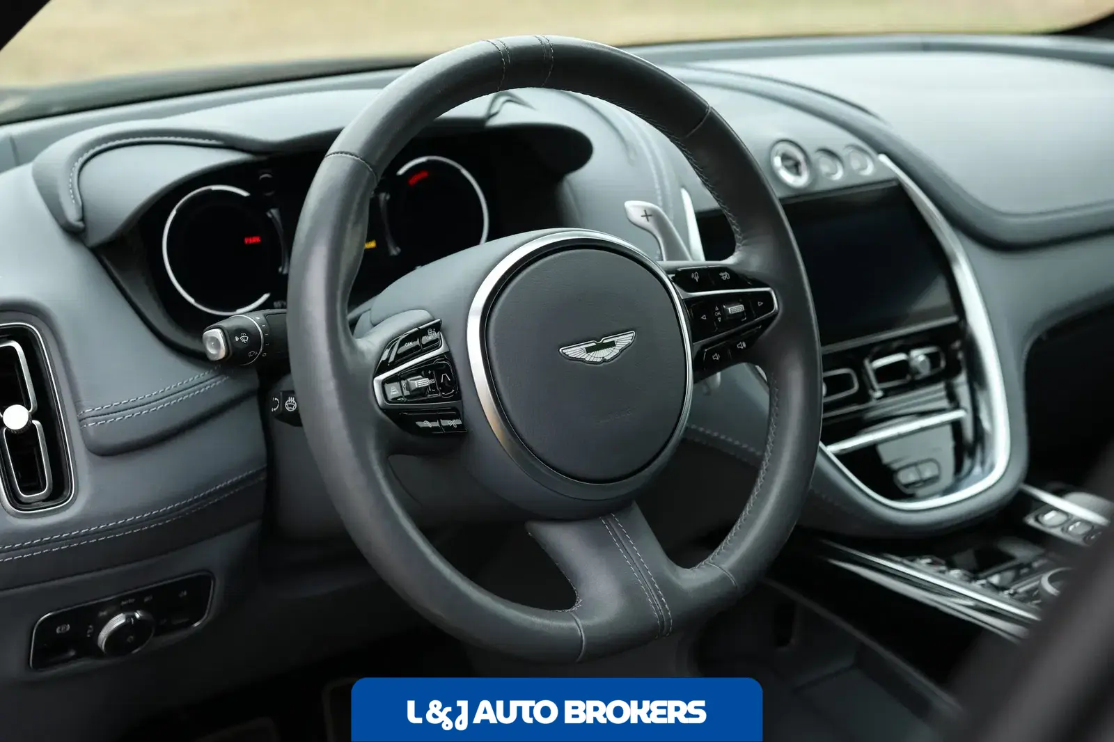 2021 Aston Martin DBX