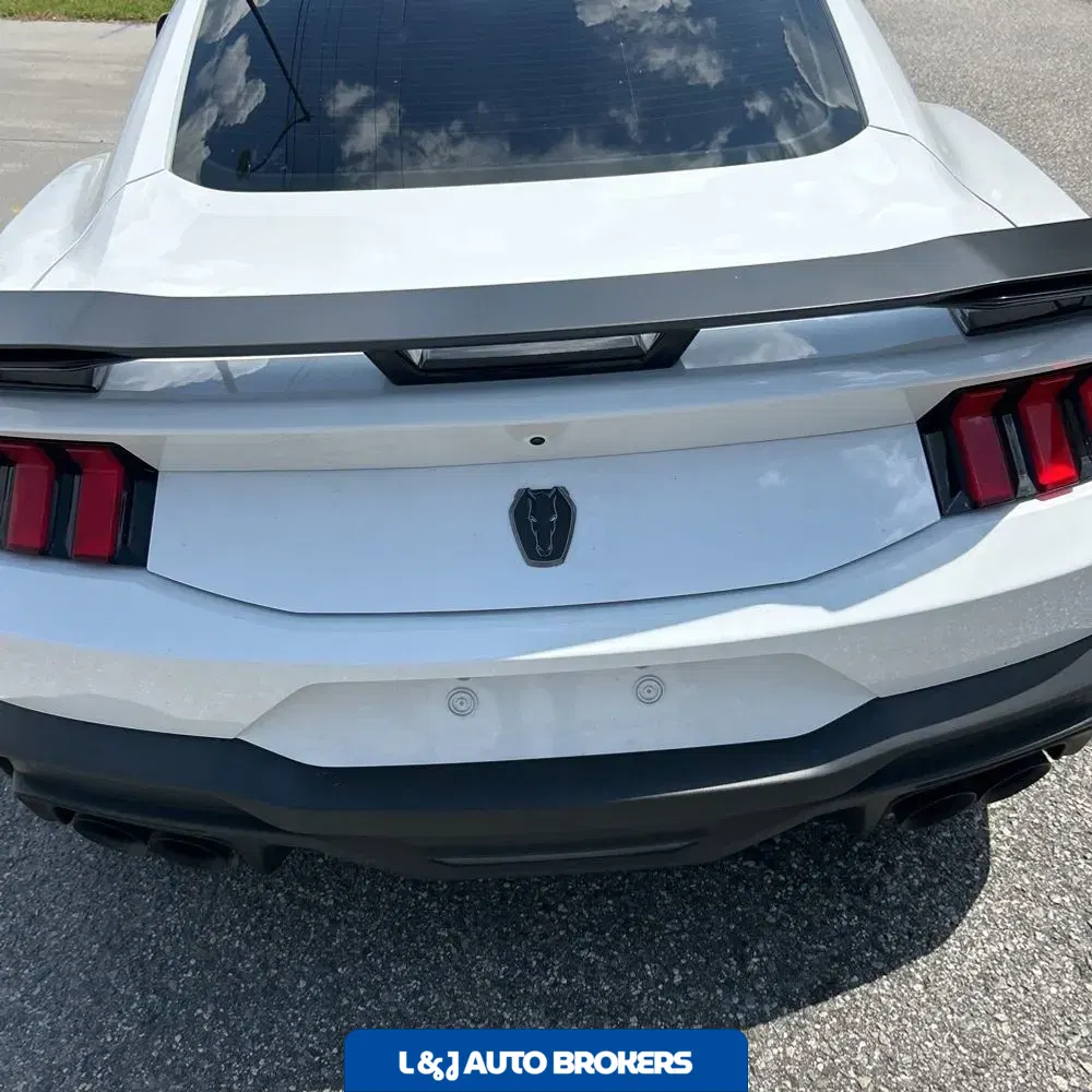 2024 Ford Mustang Dark Horse