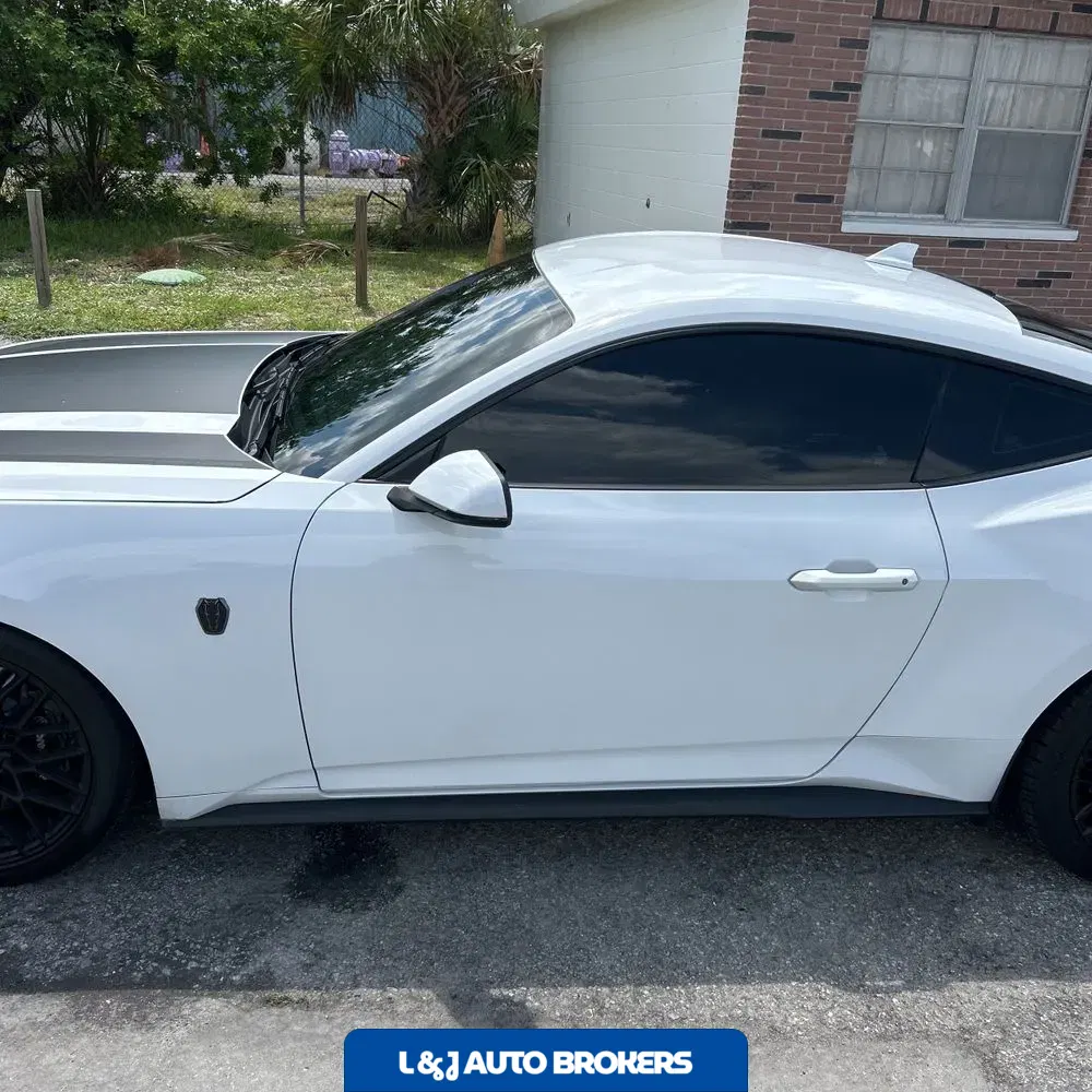 2024 Ford Mustang Dark Horse