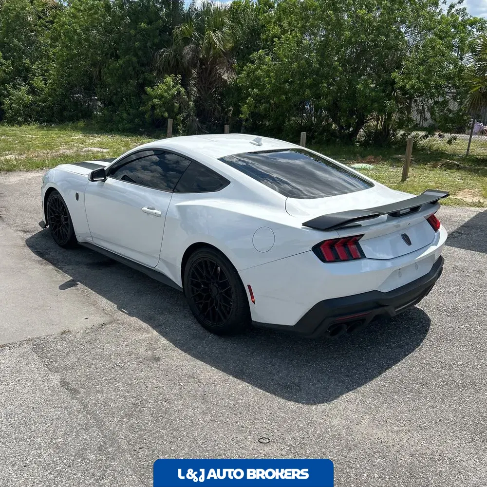 2024 Ford Mustang Dark Horse