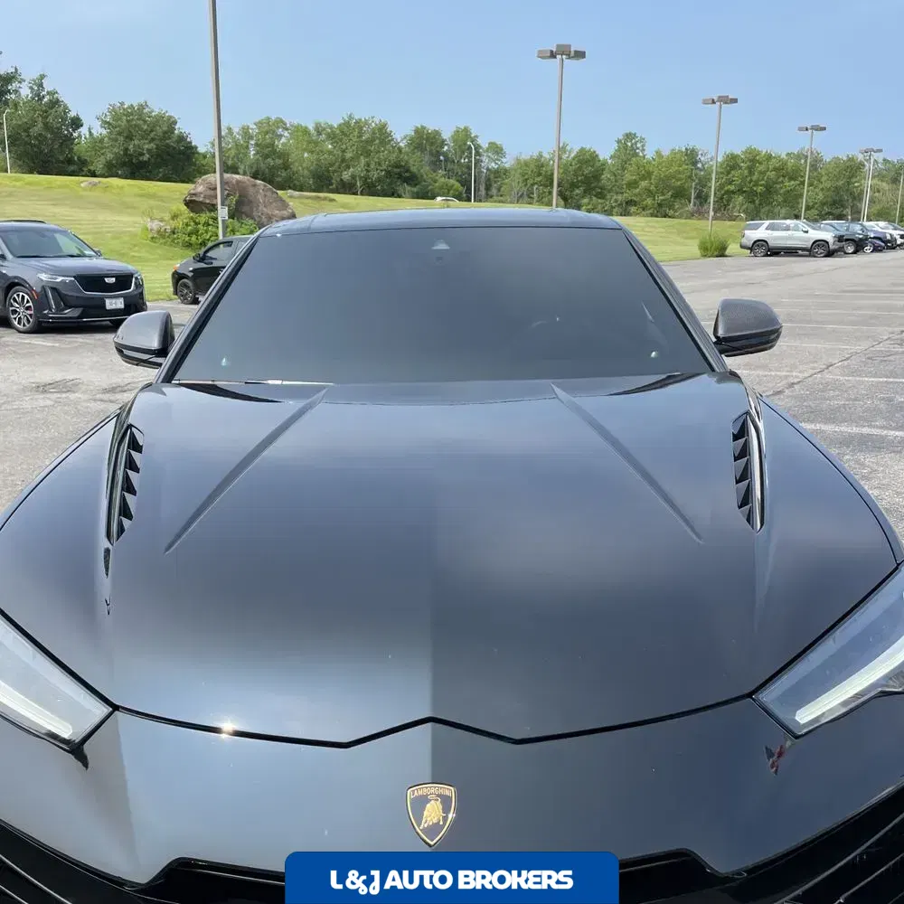 2023 Lamborghini Urus S