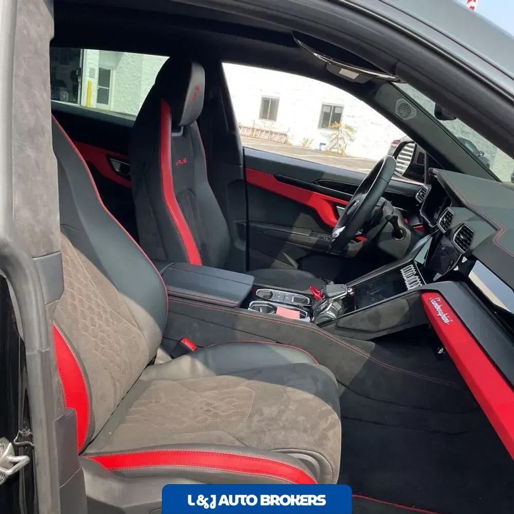 2023 Lamborghini Urus S
