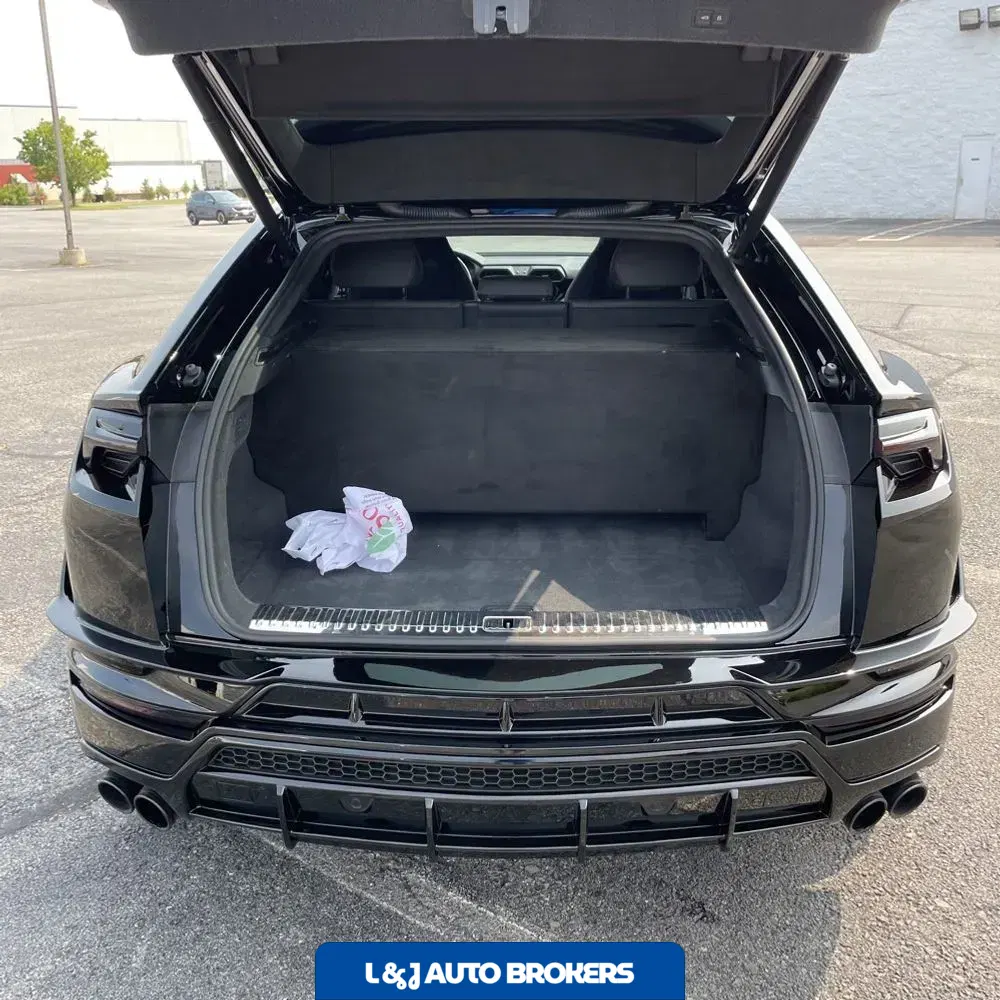 2023 Lamborghini Urus S