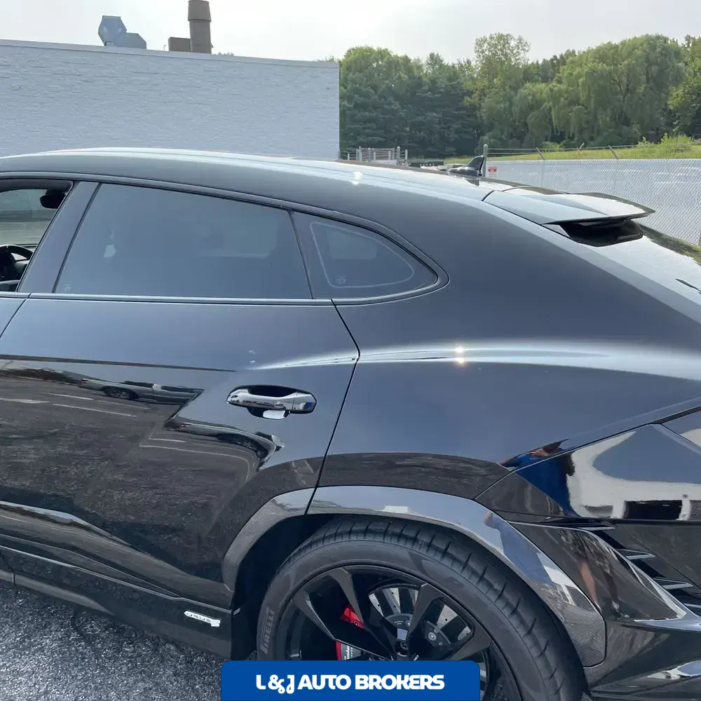 2023 Lamborghini Urus S