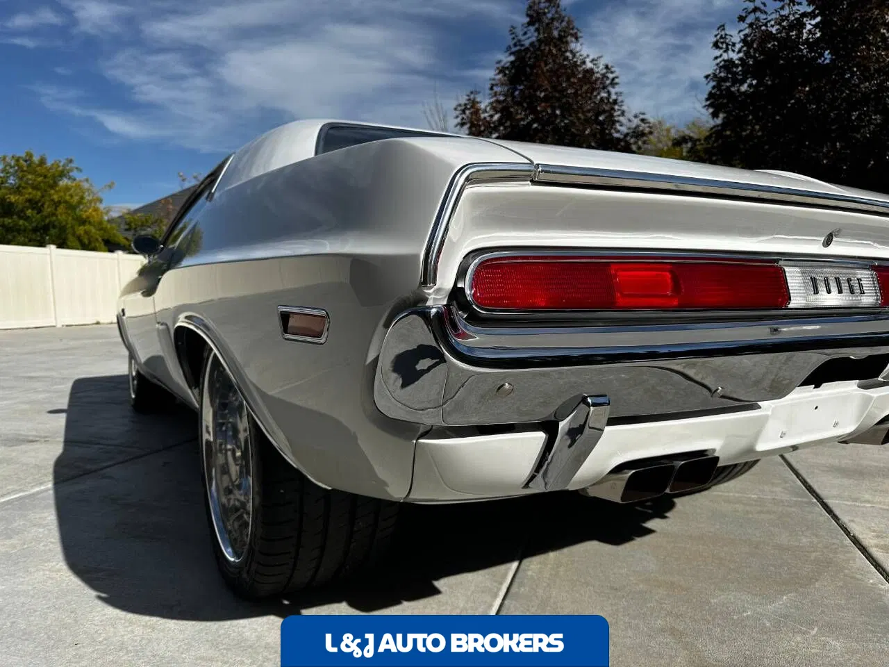 1970 Dodge Challenger Pro Touring Restomod – 900 HP Supercharged HEMI Custom Build by Kindig-It Design