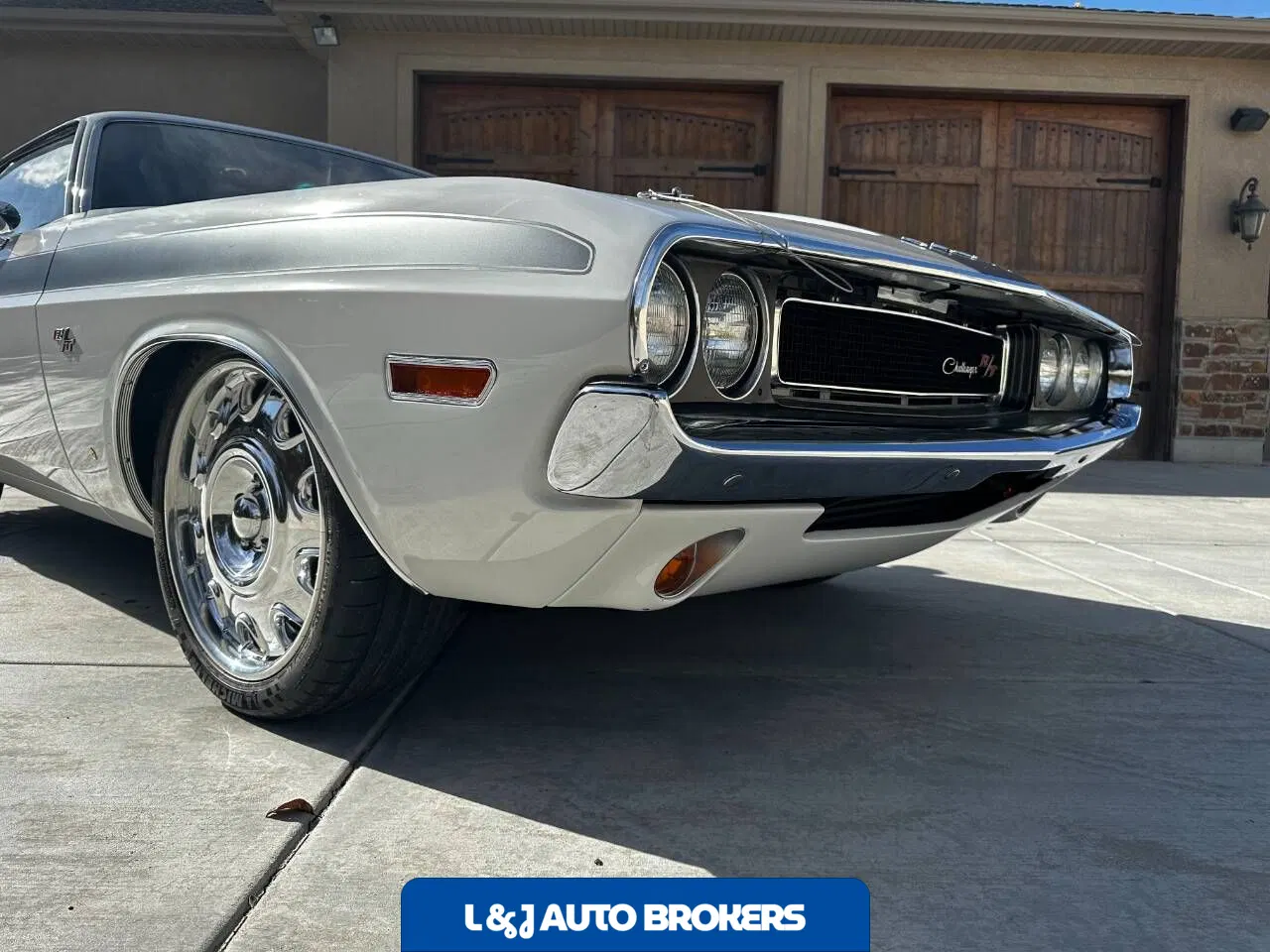 1970 Dodge Challenger Pro Touring Restomod – 900 HP Supercharged HEMI Custom Build by Kindig-It Design