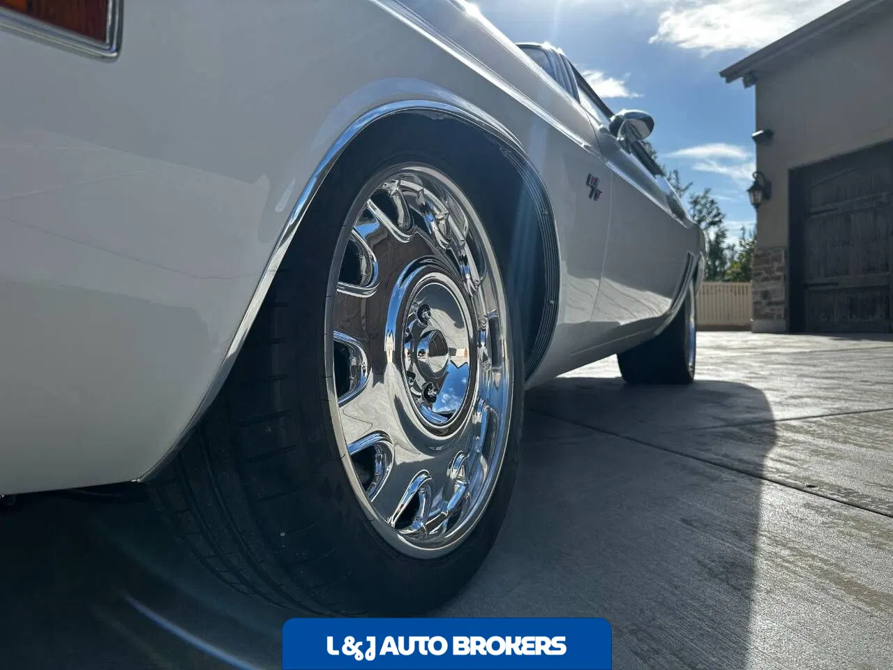 1970 Dodge Challenger Pro Touring Restomod – 900 HP Supercharged HEMI Custom Build by Kindig-It Design