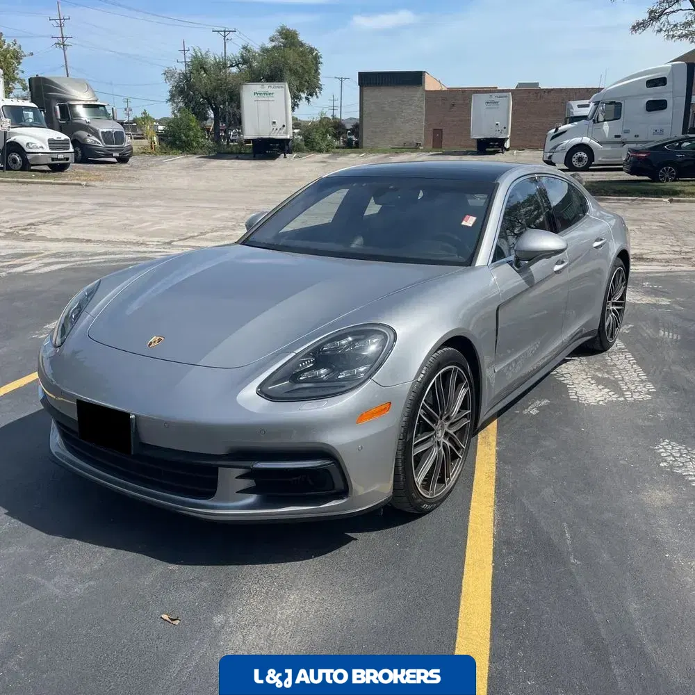 2018 Porsche Panamera 4S