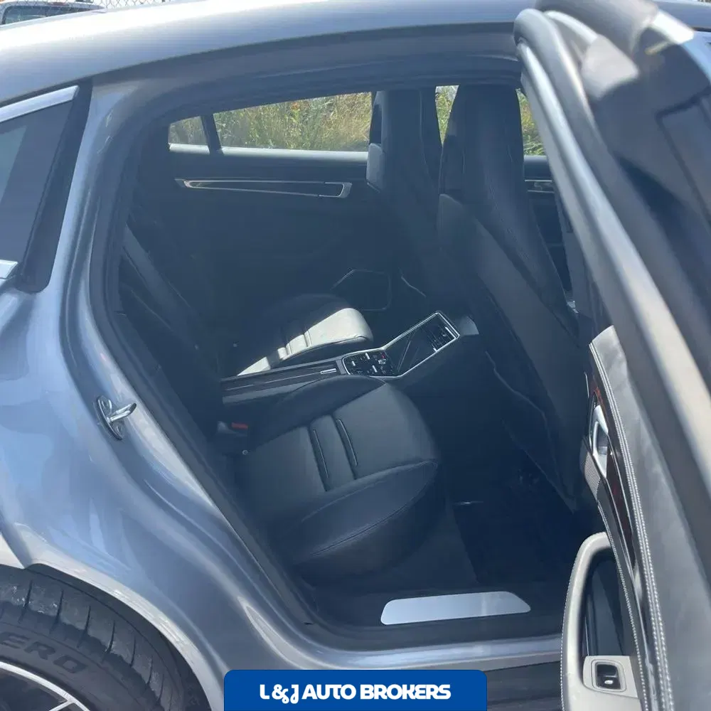 2018 Porsche Panamera 4S