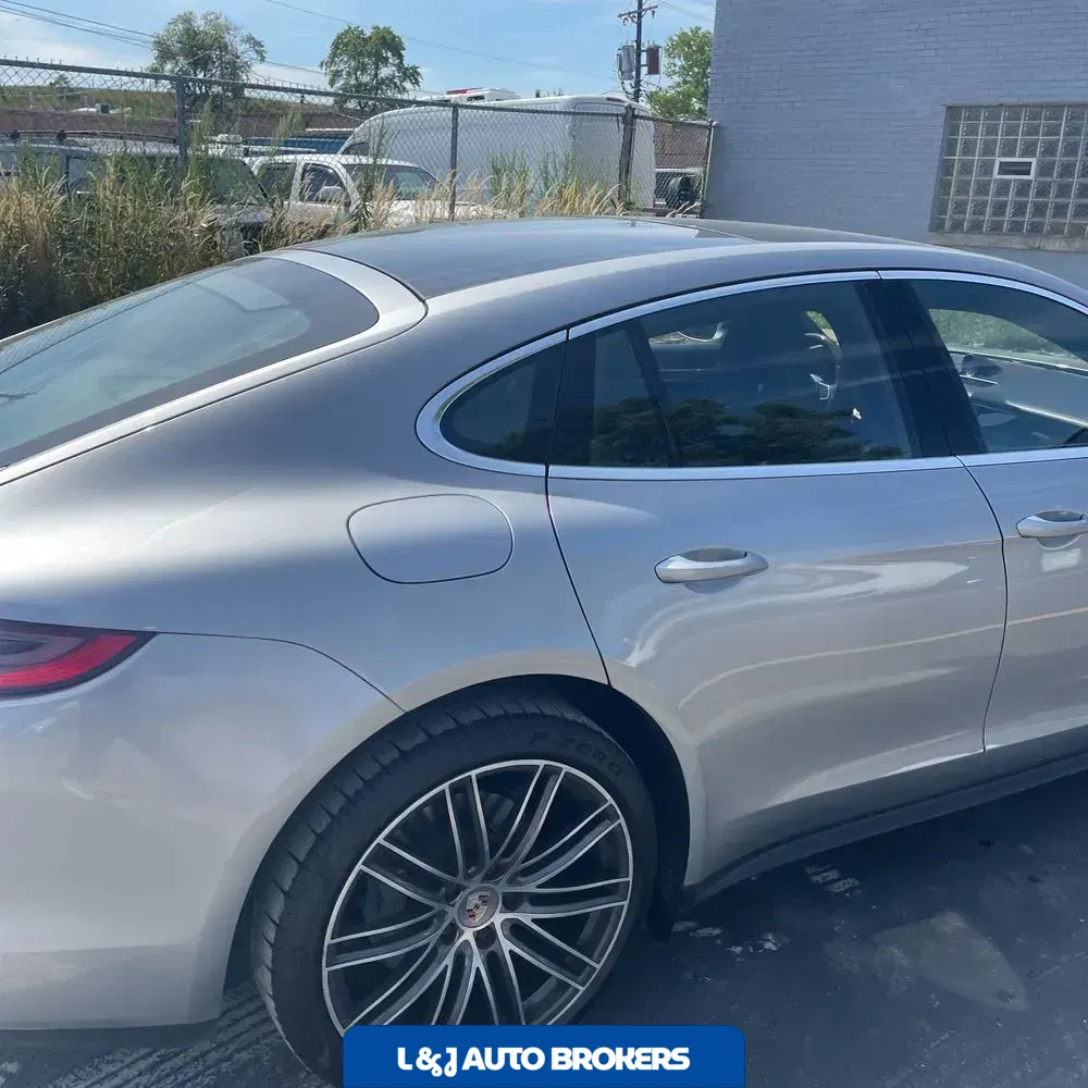 2018 Porsche Panamera 4S