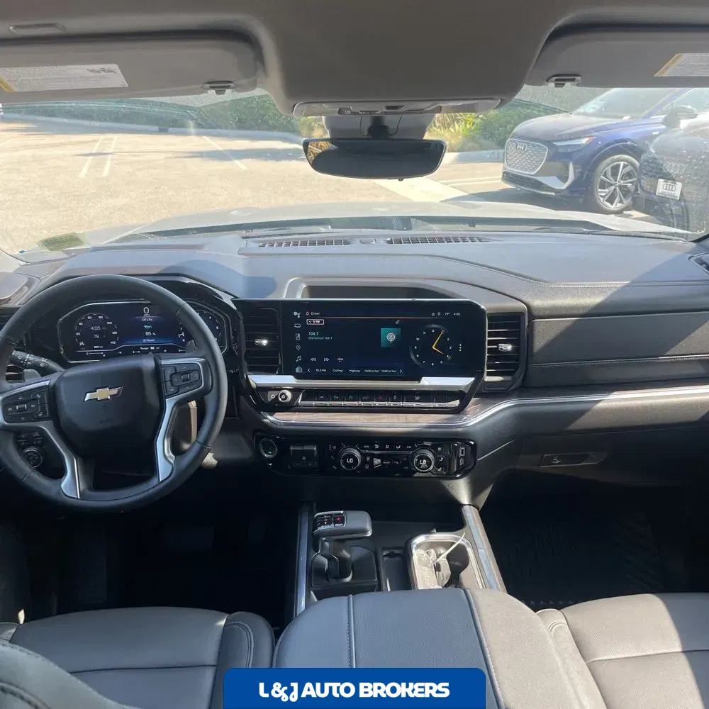 2024 Chevrolet Silverado 1500 LTZ
