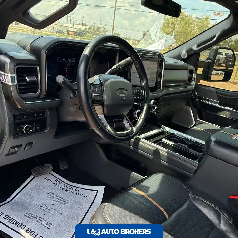 2024 Ford F-350 Super Duty Platinum