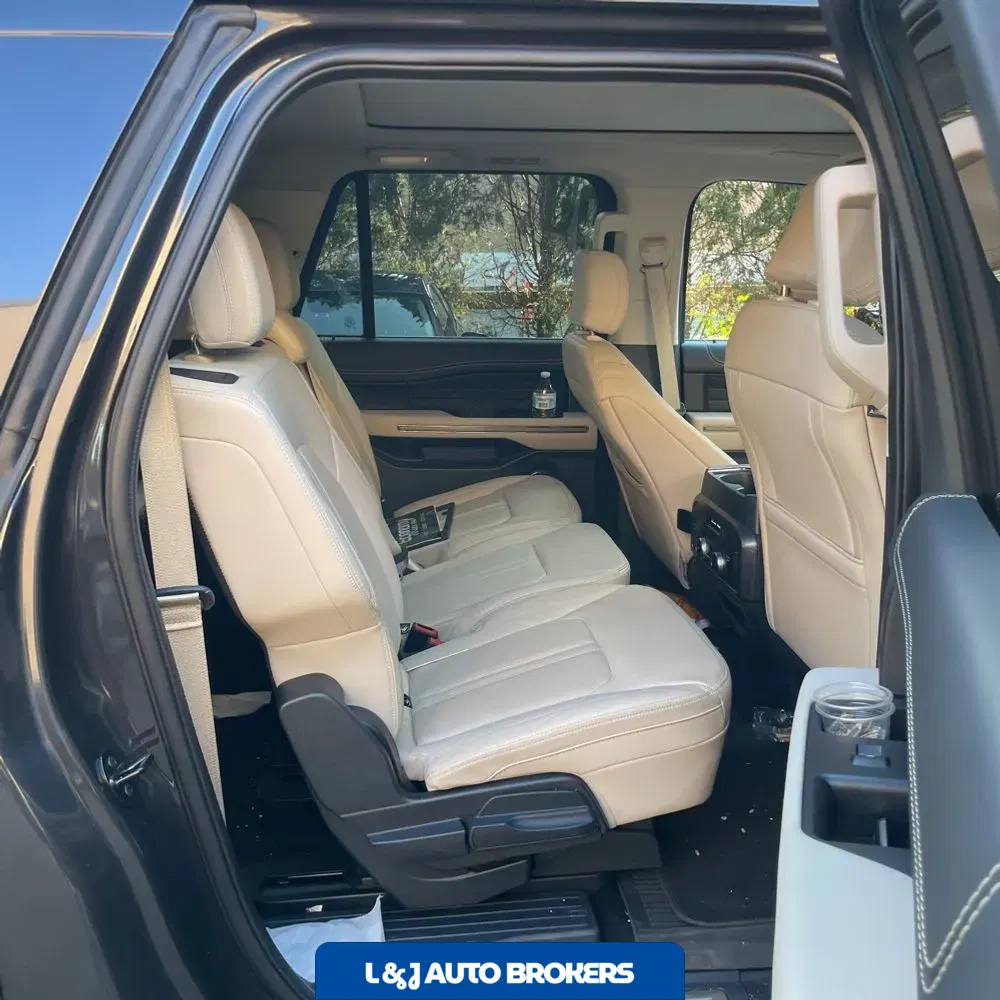 2022 Ford Expedition MAX Platinum