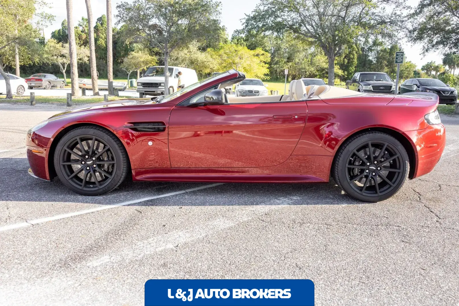 2017 Aston Martin V12 Vantage S Roadster 7-Speed