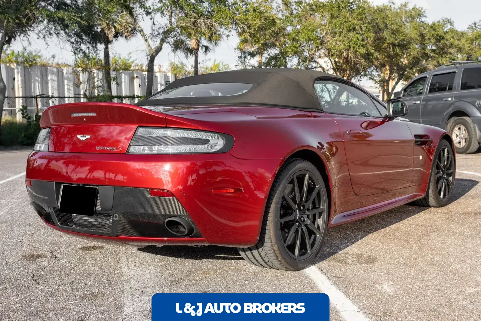 2017 Aston Martin V12 Vantage S Roadster 7-Speed