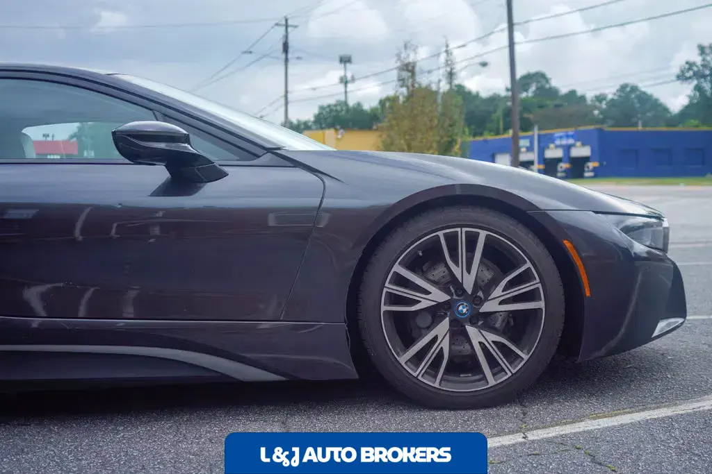 2016 BMW I8 Giga World