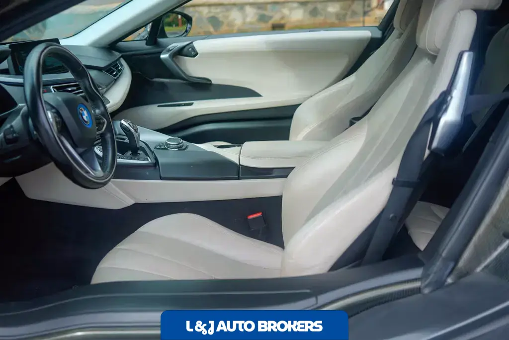 2016 BMW I8 Giga World