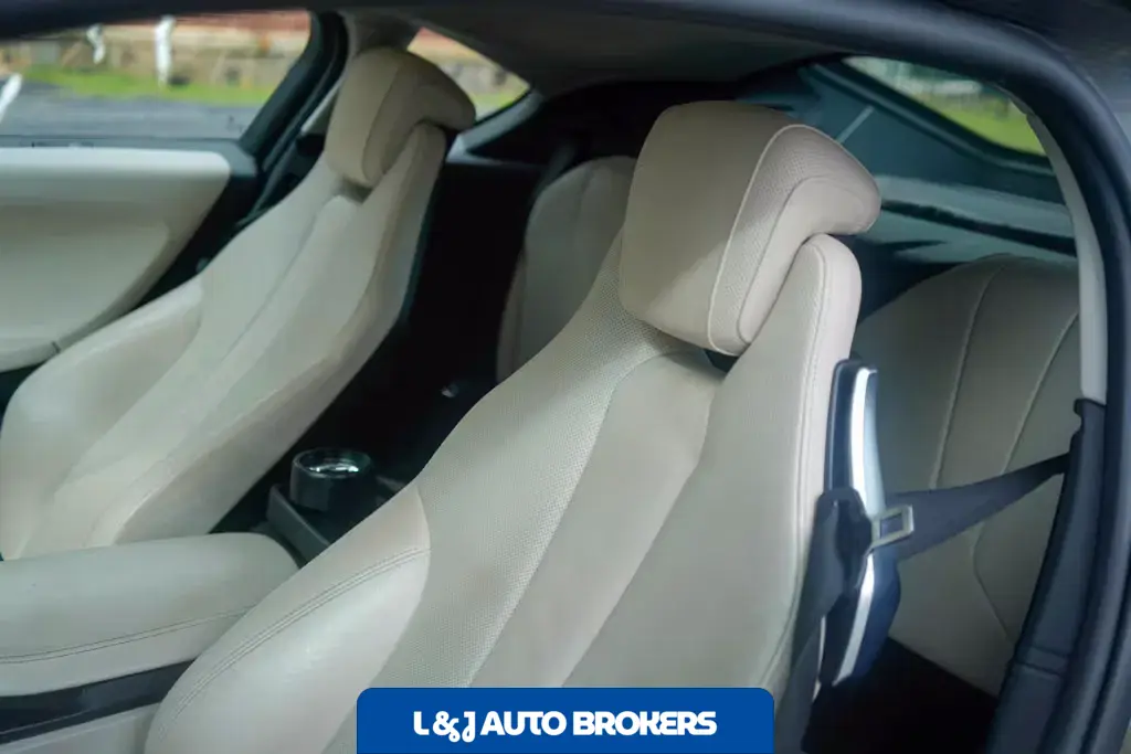 2016 BMW I8 Giga World
