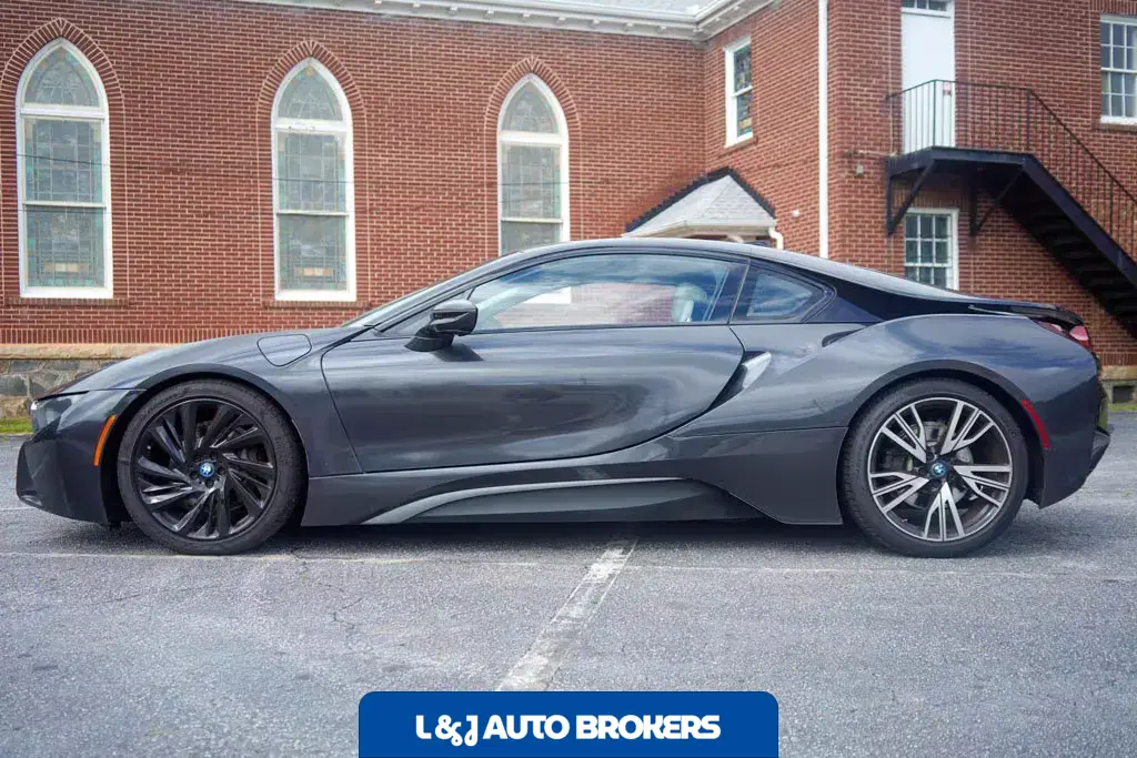 2016 BMW I8 Giga World