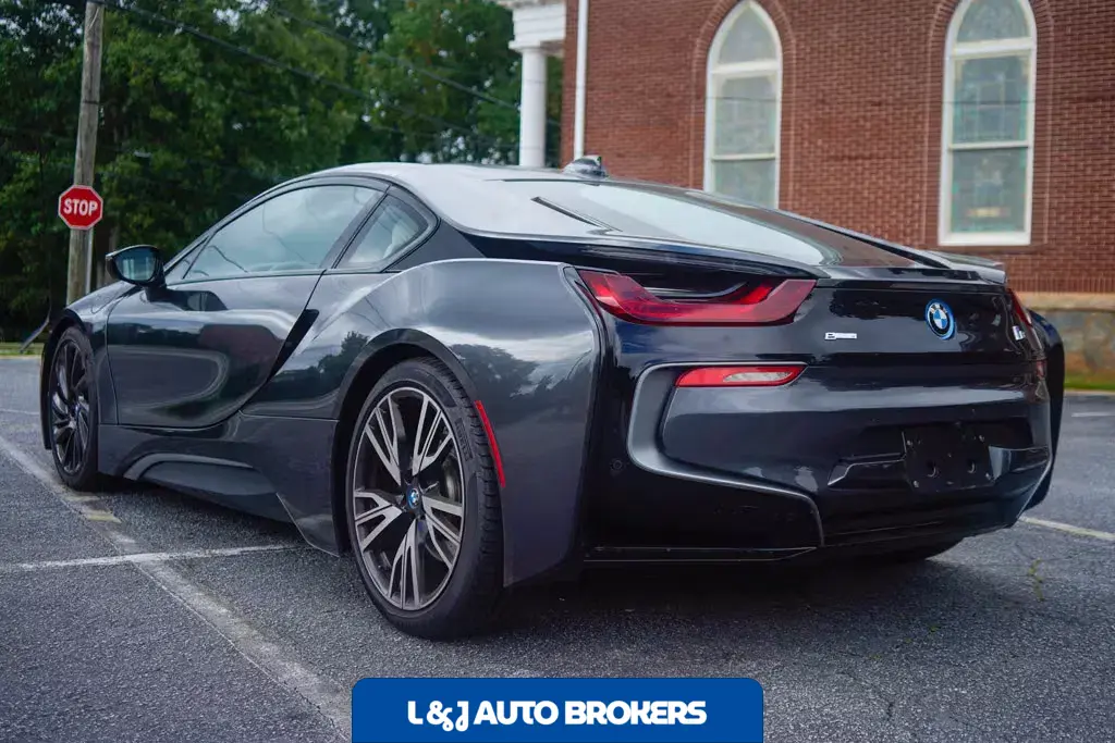 2016 BMW I8 Giga World