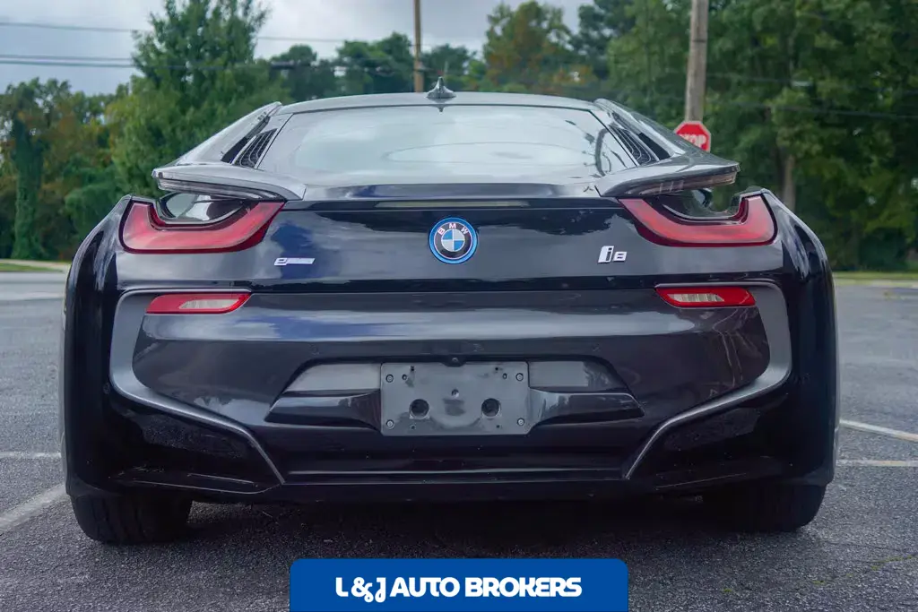 2016 BMW I8 Giga World