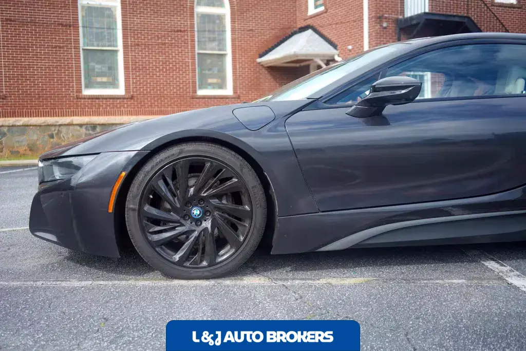 2016 BMW I8 Giga World
