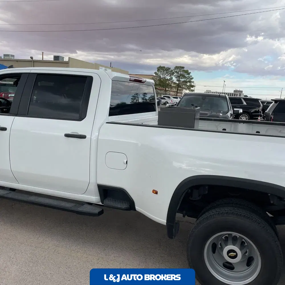 2022 Chevrolet Silverado 3500HD Work Truck