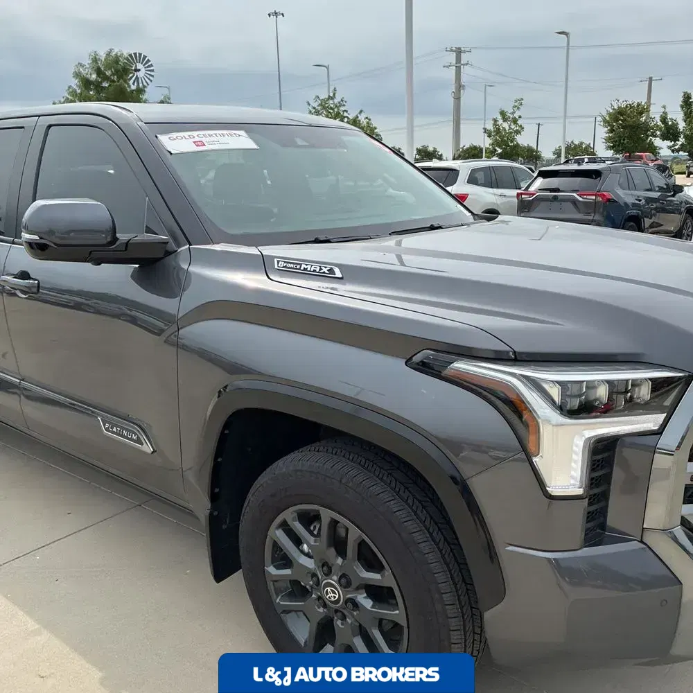 2025 Toyota Tundra Platinum HV
