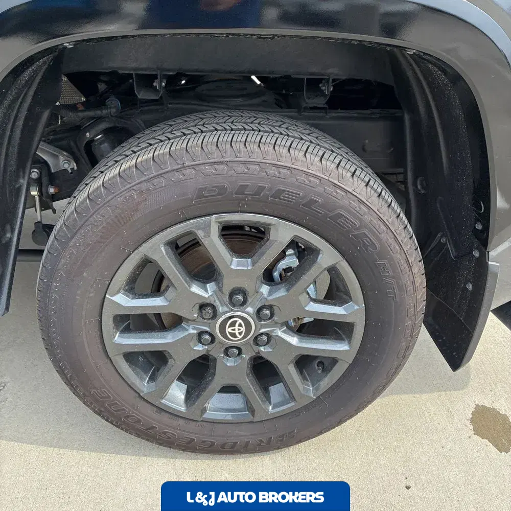 2025 Toyota Tundra Platinum HV