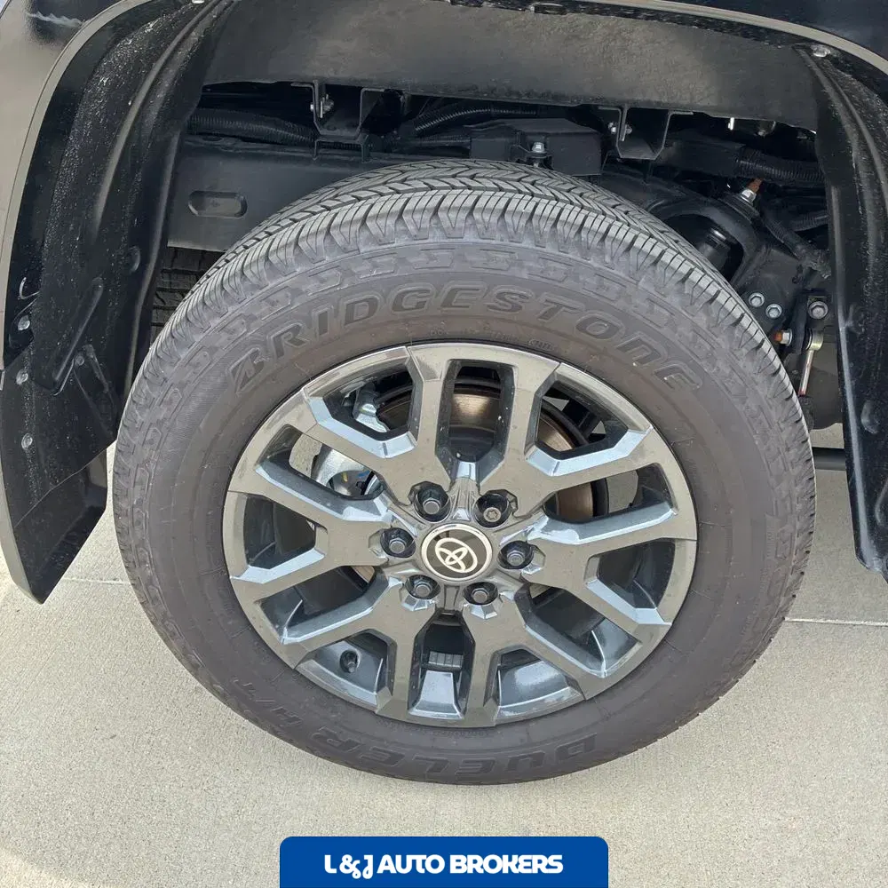 2025 Toyota Tundra Platinum HV