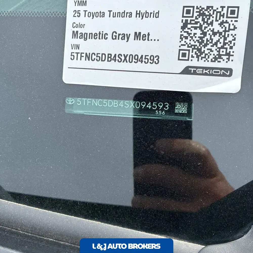 2025 Toyota Tundra Platinum HV
